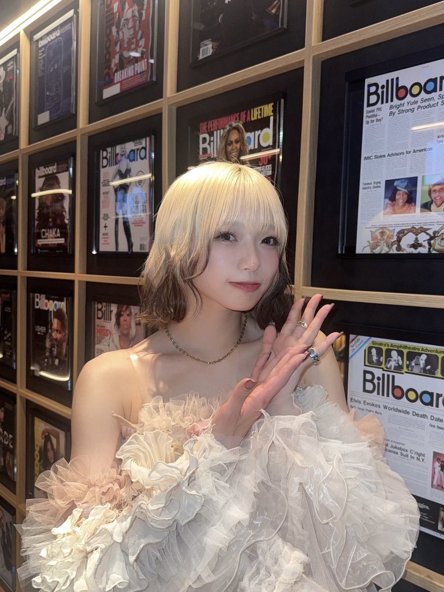 栞音【シーオン】 tweet media