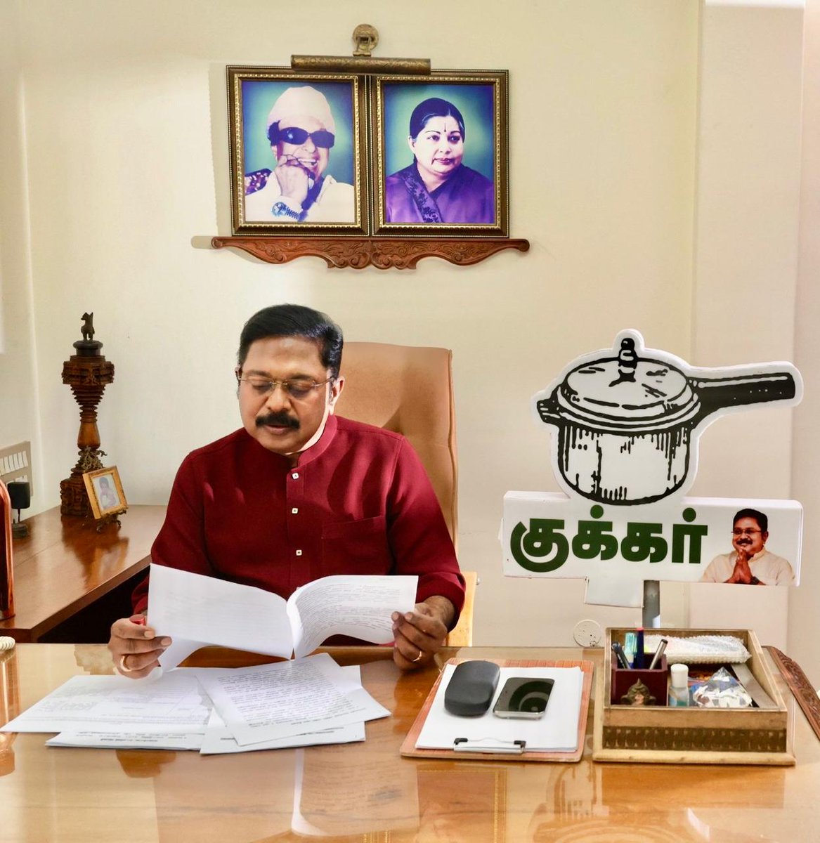 #வெற்றிசின்னம்குக்கர் 

எத்தனை பிரஷர்களையும் தாங்கும், "குக்கர்".

#TTVDhinakaran #AMMK