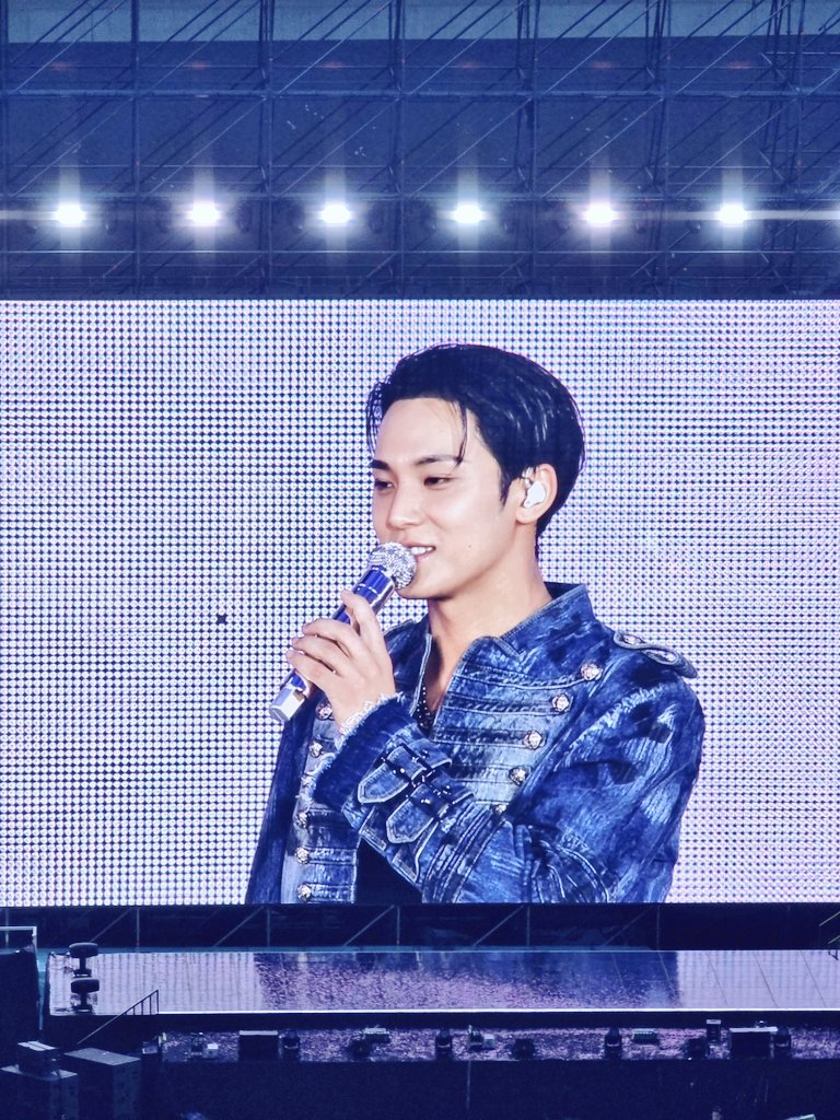 kitchen0218's tweet photo. 오늘은 겸아디 대신 제가 울었습니다...
걍 콘서트 내내 울었어요 https://t.co/X2zpamzGfz