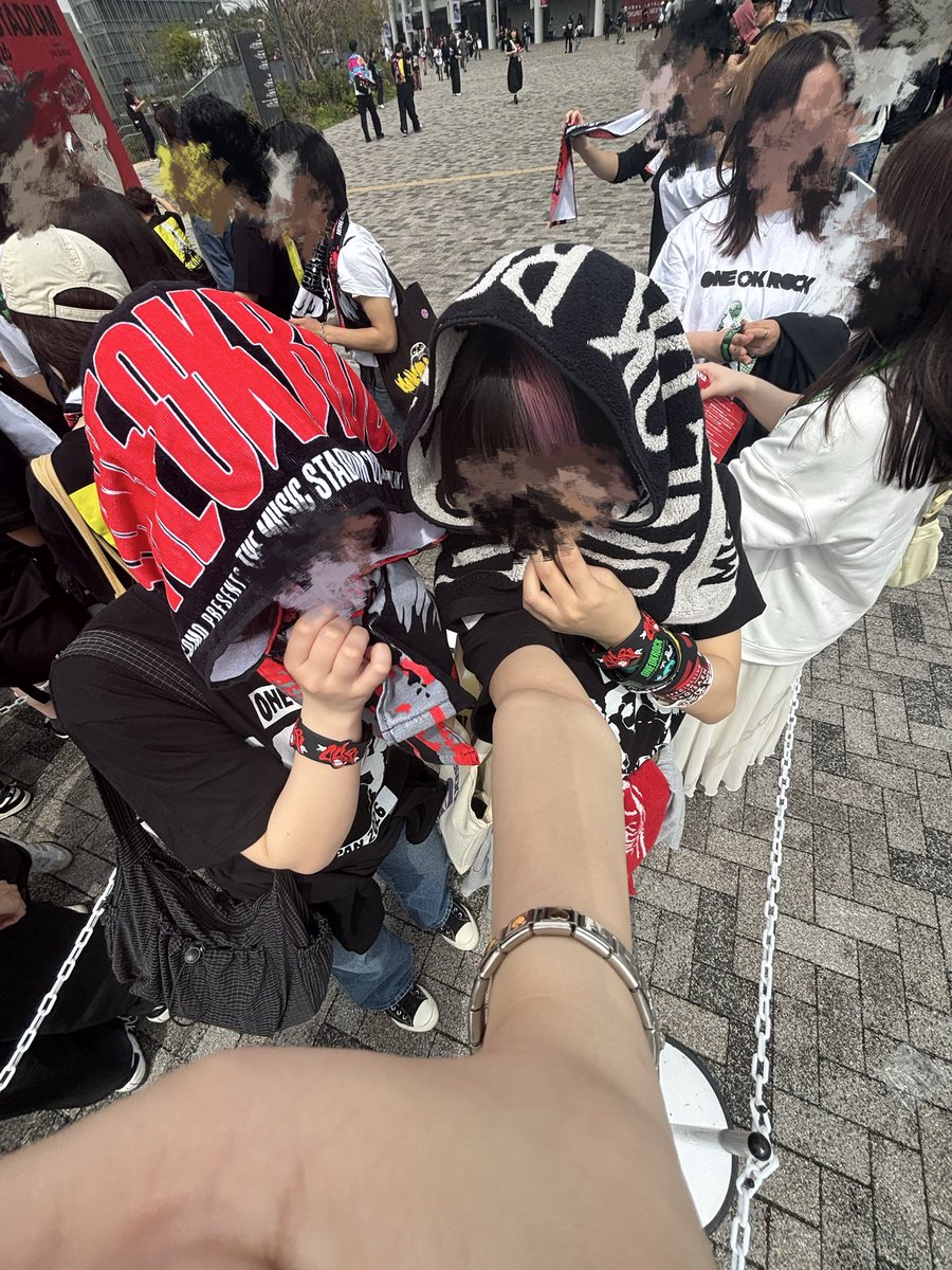 シザースタンド tweet media