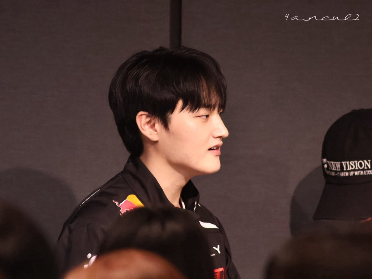 4a_neul2's tweet image. #PEYZ