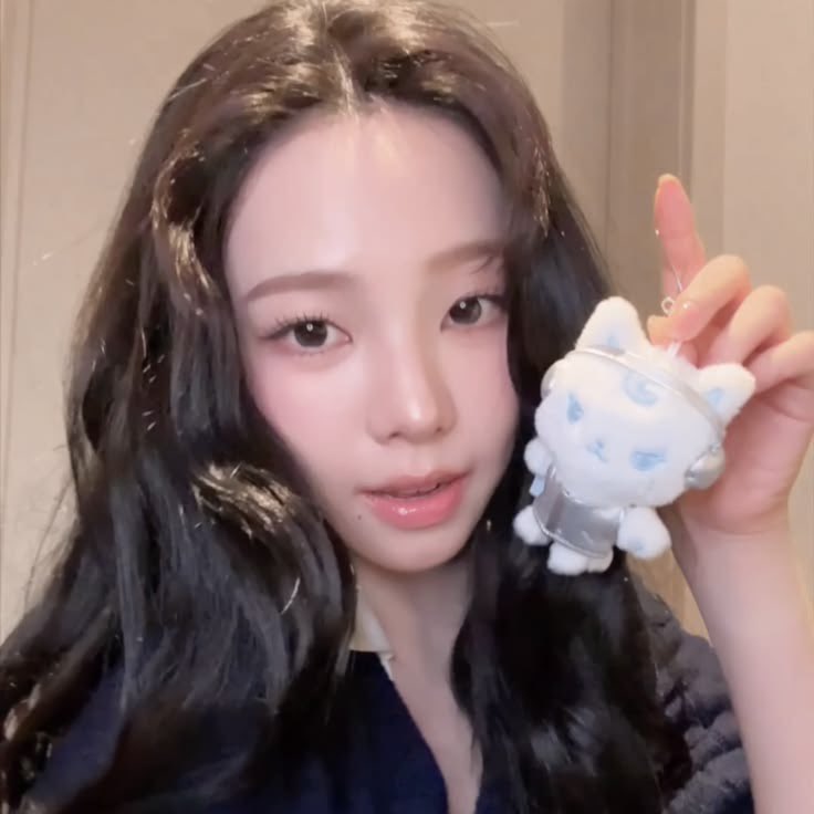 유𝐊𝐚𝐫𝐢𝐧 tweet media