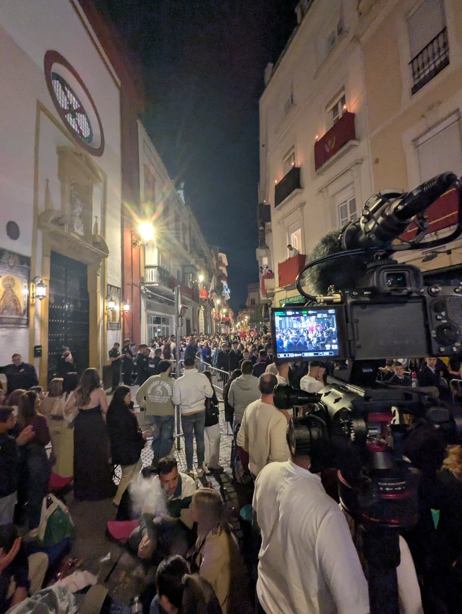 NefliCofrades tweet media