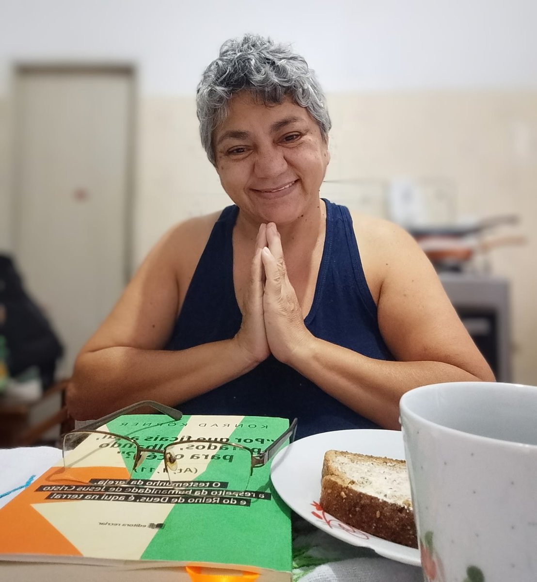 lluciafilosofa's tweet photo. Páscoa: passagem da espera ao esperançar! 
"Que nessa páscoa sejamos capazes de atender ao chamado de Jesus Cristo Ressuscitado na partilha do pão para que todas e todos tenham vida e vida em plenitude!" "

Feliz domingo de páscoa!
#profaluciapeixoto
#filosofa
#poetizando https://t.co/RLjb6ZvAKN
