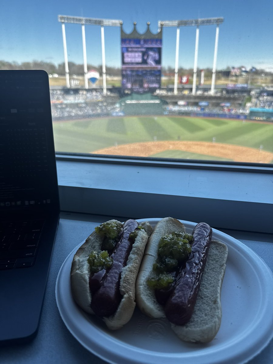 Eric Hosmer tweet media