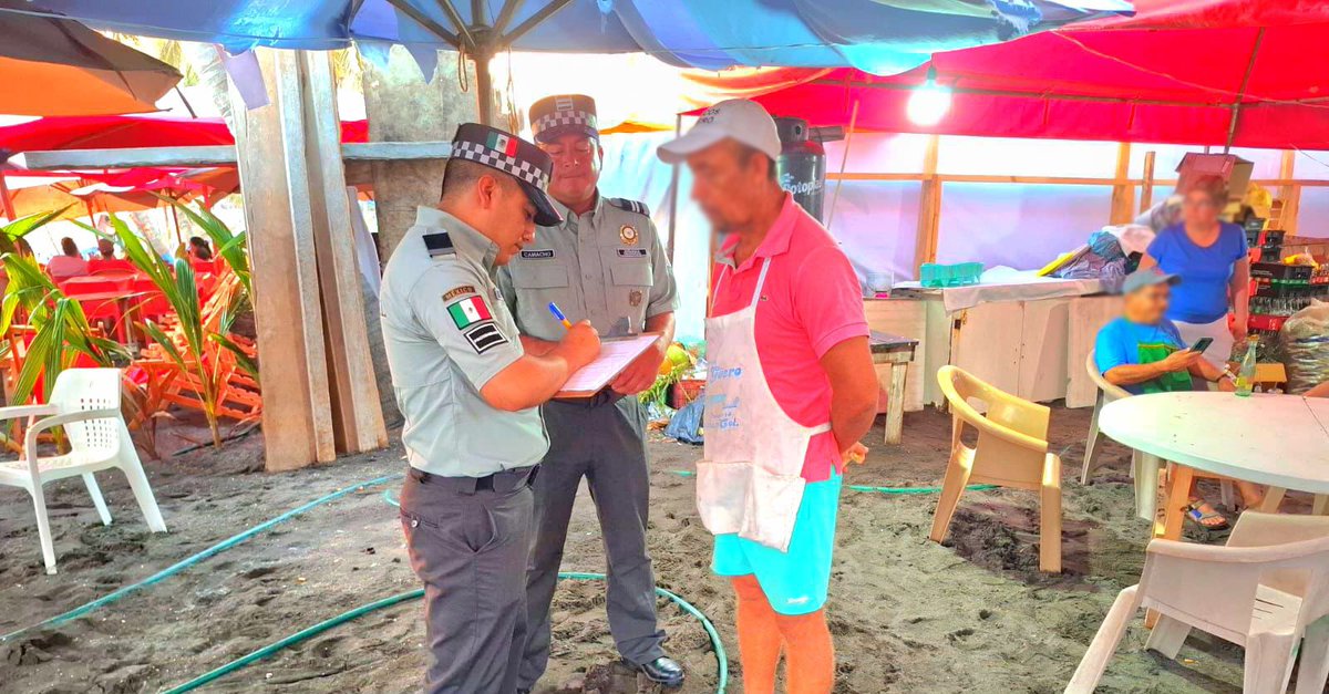 GN_MEXICO_'s tweet image. La #GuardiaNacional realiza recorridos preventivos con comerciantes y locatarios de #Colima con el objeto de conocer sus necesidades en materia de seguridad, además de proporcionar el número de atención ciudadana 088. #LaGuardiaNacionalEstáContigo