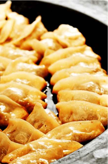 danyellarose's tweet photo. [Hidden gem alert!  Found the coziest spot in town—handmade dumplings with juicy pork filling u0026 crispy pan-fried bottoms. Dipped in vinegar-ginger sauce, every bite’s a hug. Who’s joining the dumpling feast  #FoodieFind #DumplingLove] https://t.co/t1ATAsMW0g