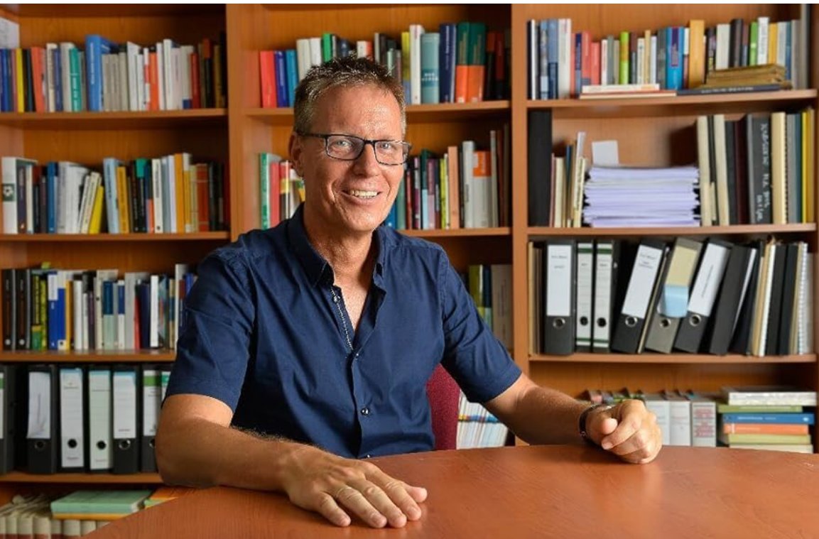 Stefan Homburg tweet media