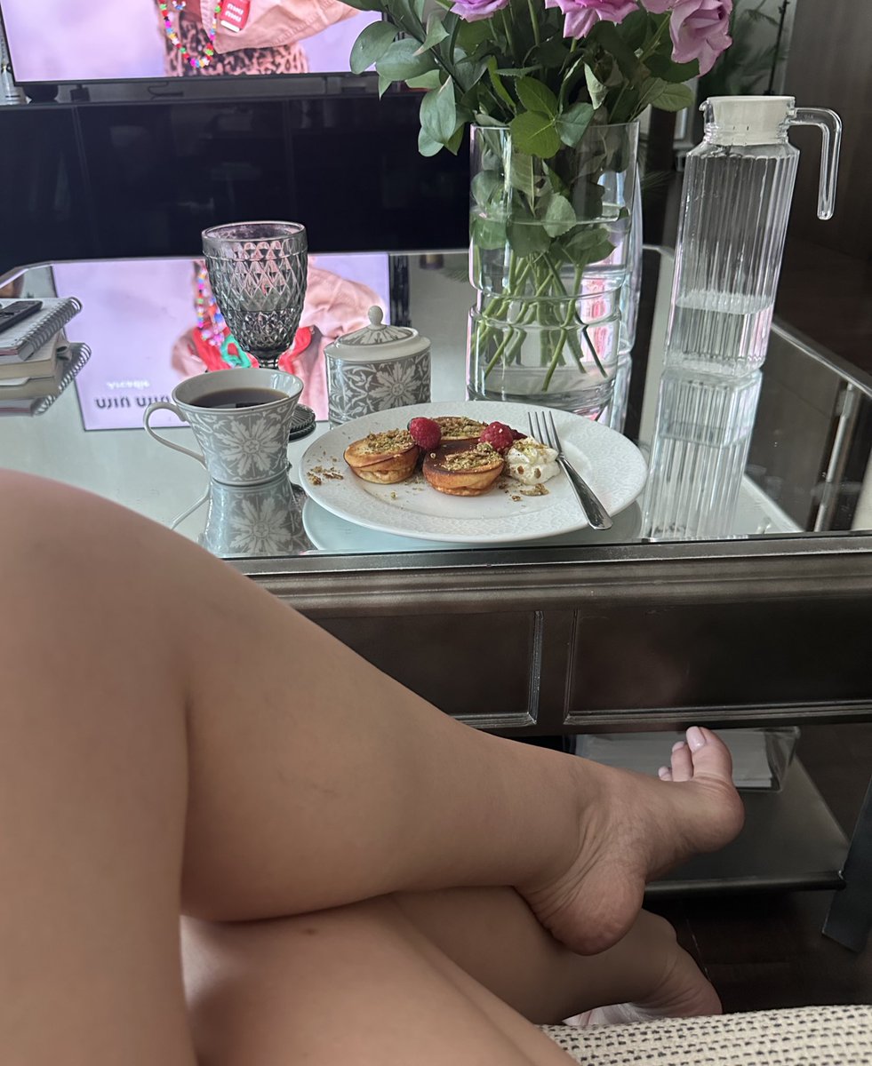 spoilpersy's tweet photo. Food for me. Food for you https://t.co/KSEhtdhsUG