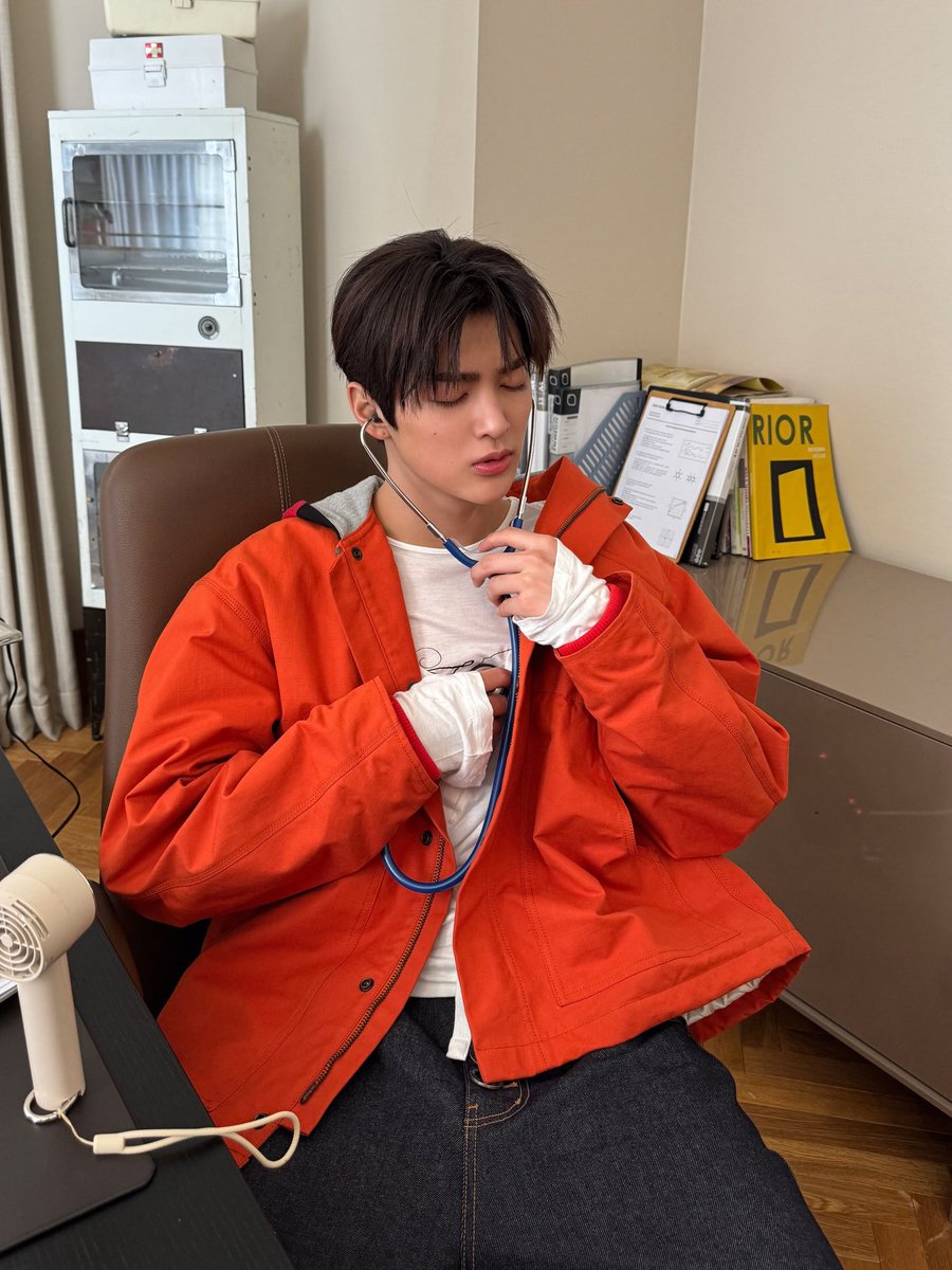 ᴀᴋʜ ᴢɪᴘ tweet media