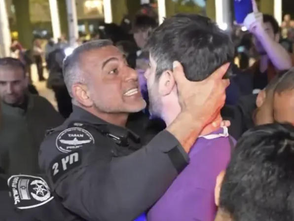 Alon-Lee Green - ألون-لي جرين - אלון-לי גרין 🟣 tweet media