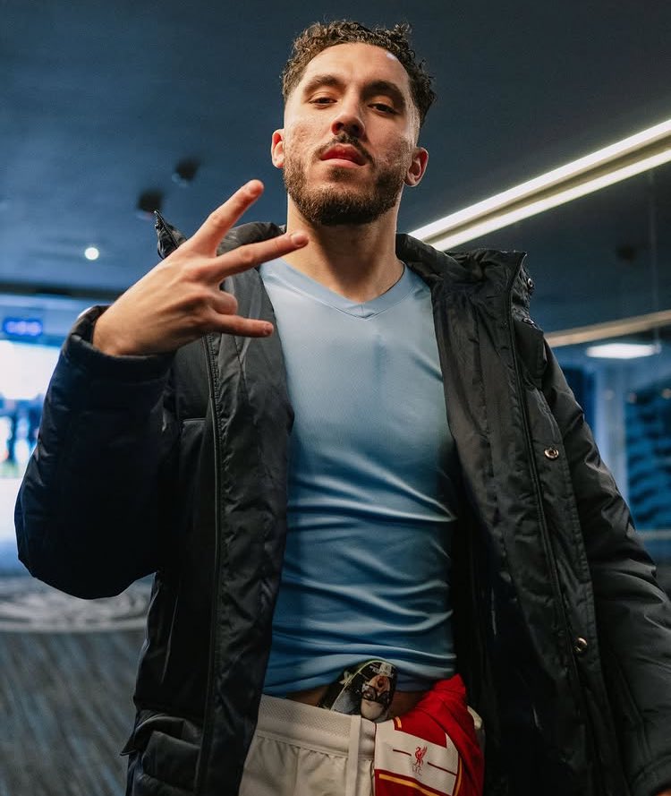 Blue Moon tweet media