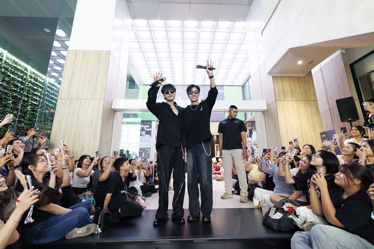 รักครูเท่าโลกเลย Love You Teacher tweet media