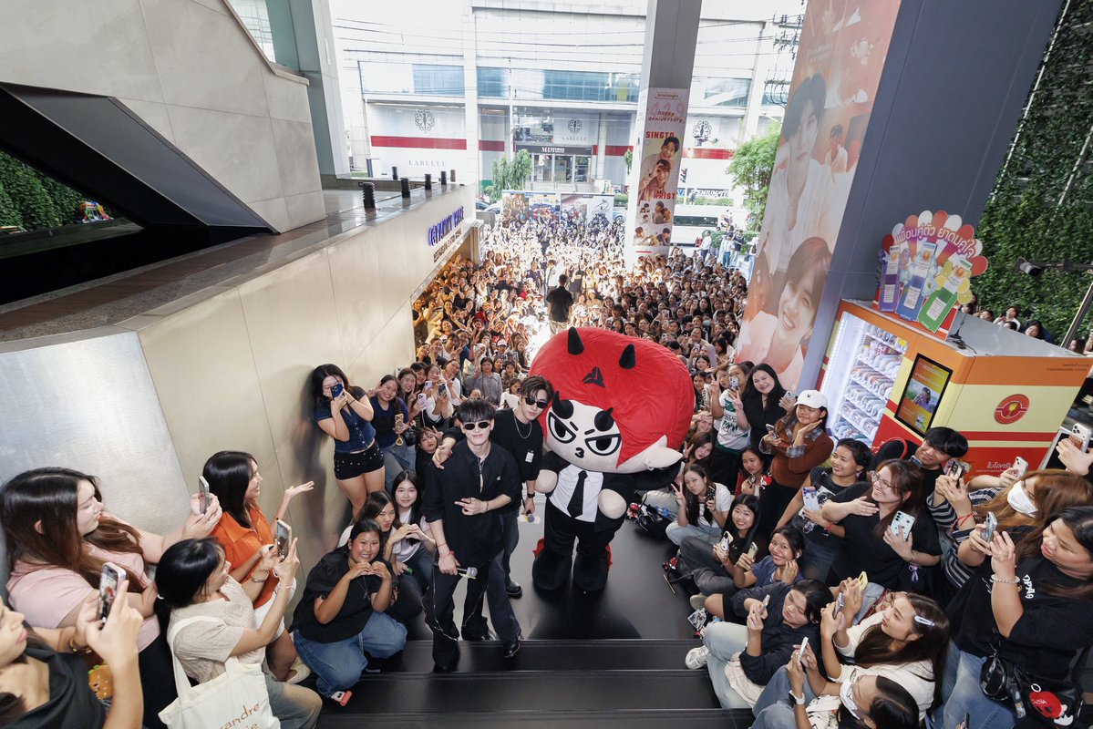 รักครูเท่าโลกเลย Love You Teacher tweet media