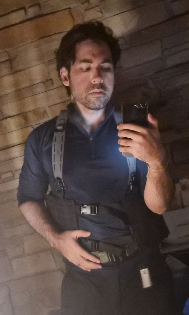 ManlyBadassHero tweet media