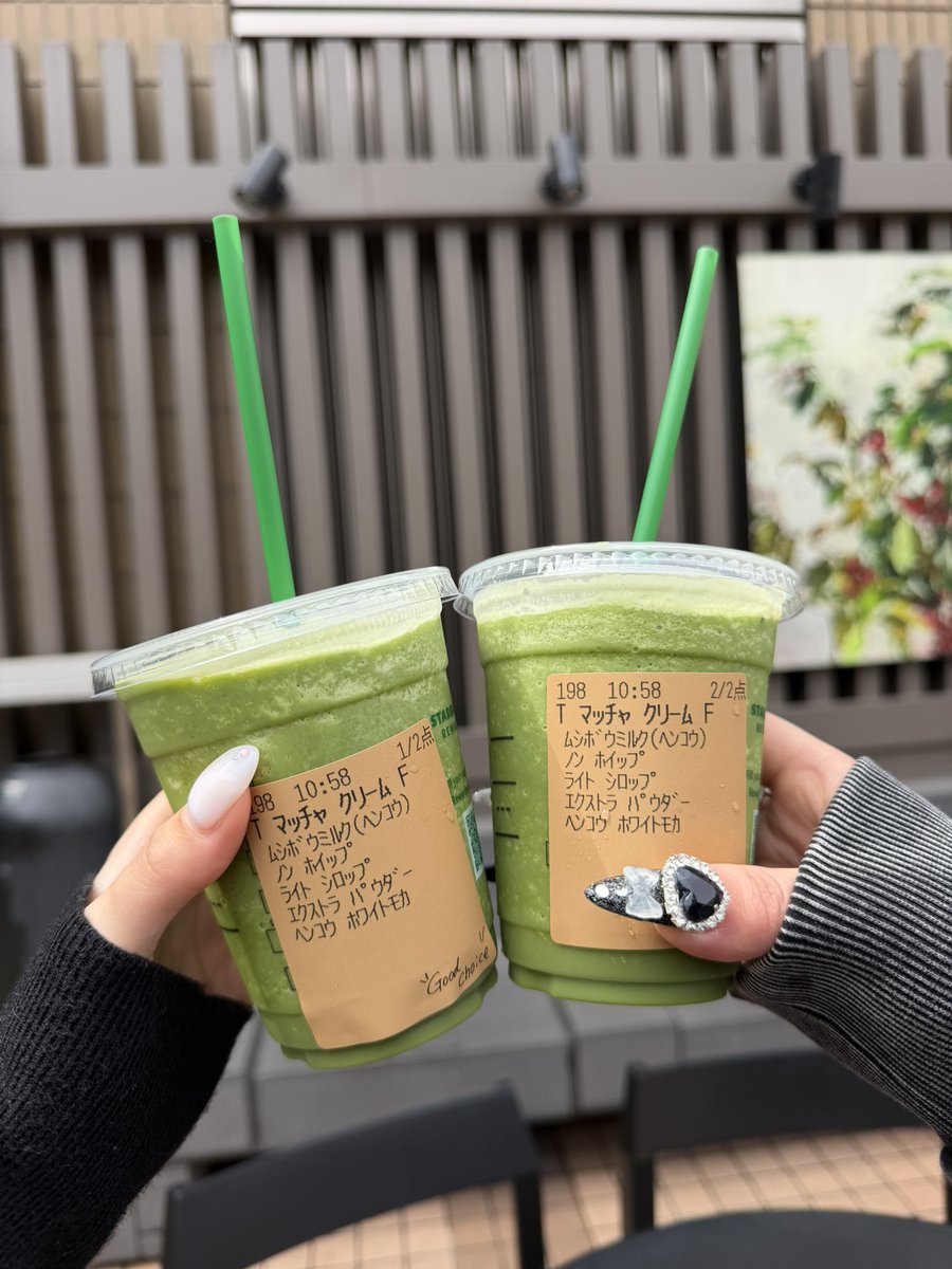 しいな tweet media