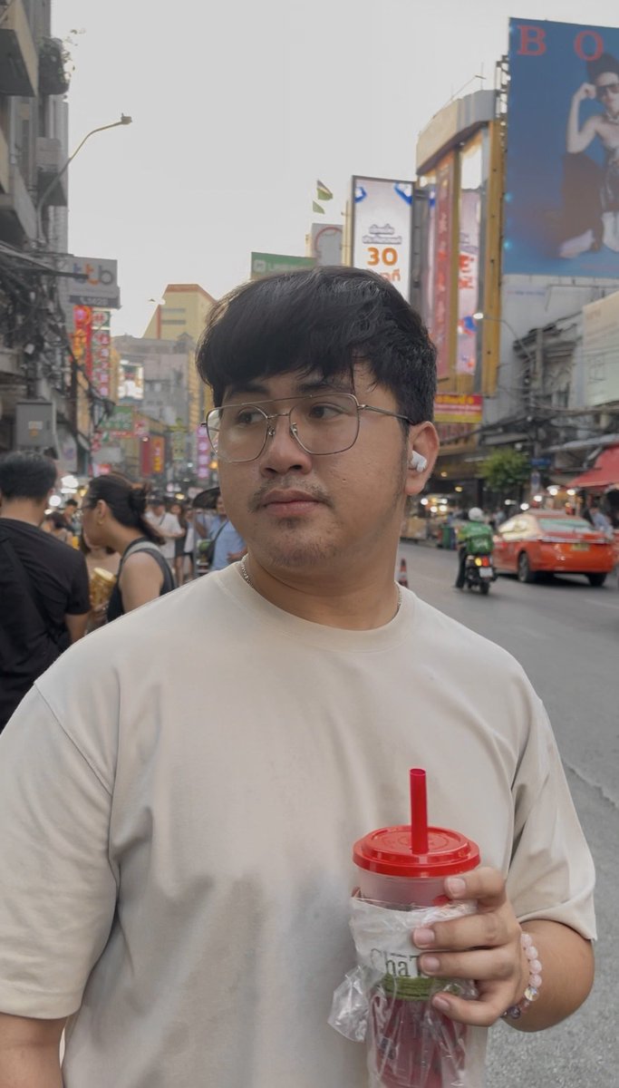Beeing_Sweet's tweet photo. เยาวราช https://t.co/q8EXrIu2av