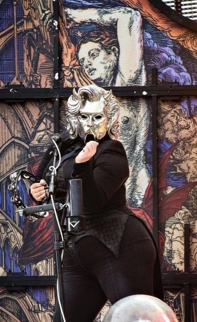 sulphur🧃 tweet media