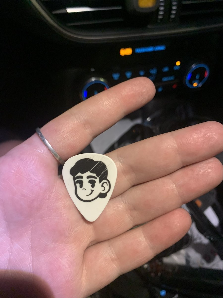 โ
alyssa ๅ โ
tweet media