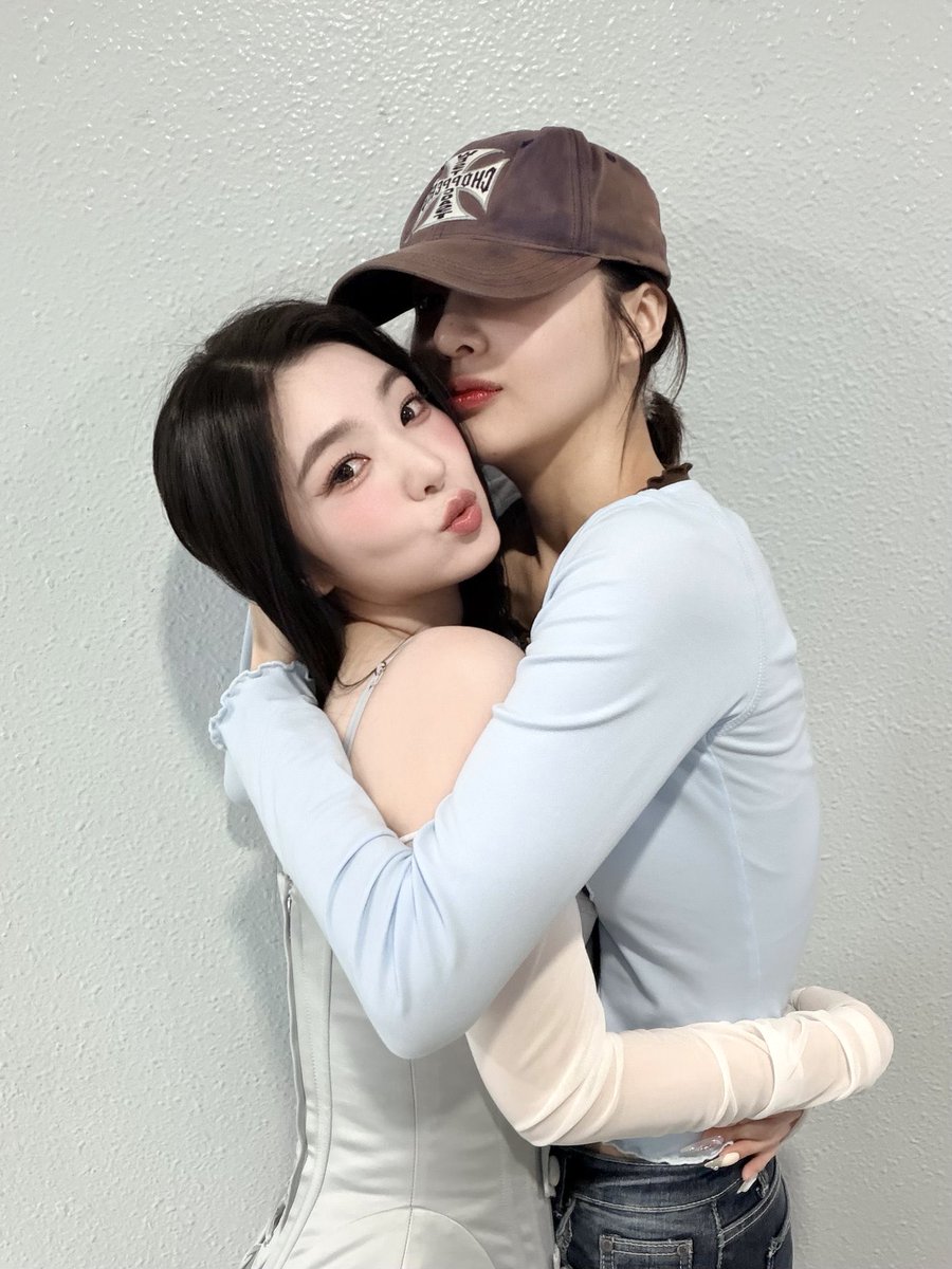 𝚐𝚞𝚒, 𝚝𝚑𝚎 𝚋𝚒𝚐𝚐𝚎𝚜𝚝 𝚏𝚊𝚗 🩷 tweet media