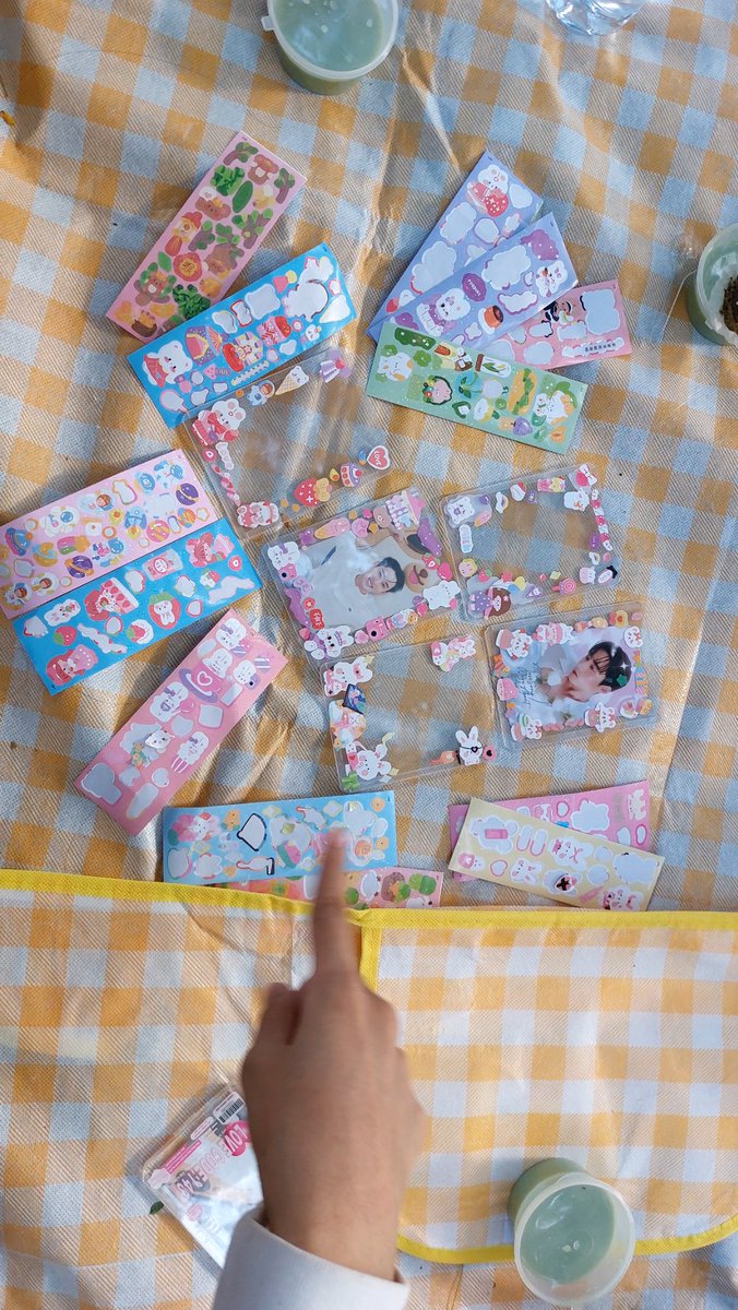 aira #TeamDeanMoth tweet media