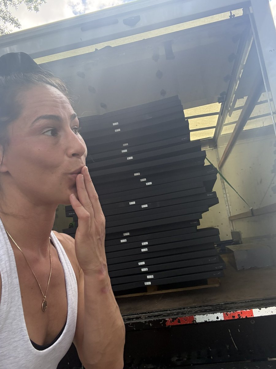 Jessica Eye tweet media