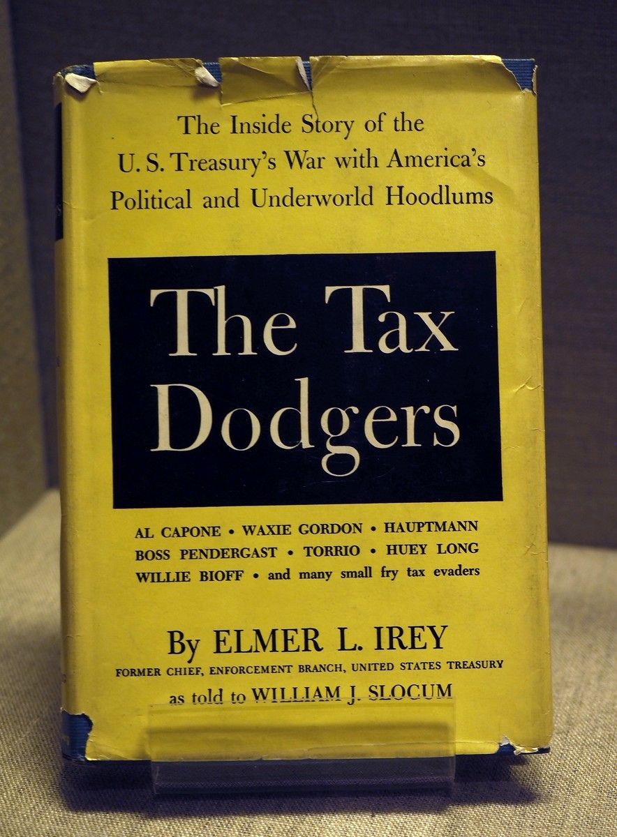 HaybronDal's tweet photo. @tcm Eddie Muller's intro to T-Men today degrading the movie T-Men &amp; the great work Elmer Lincoln Irey's Fast Squads did, again showed America e can't Hate the Hollywood Communist Enough.. https://t.co/8P753hDE9t