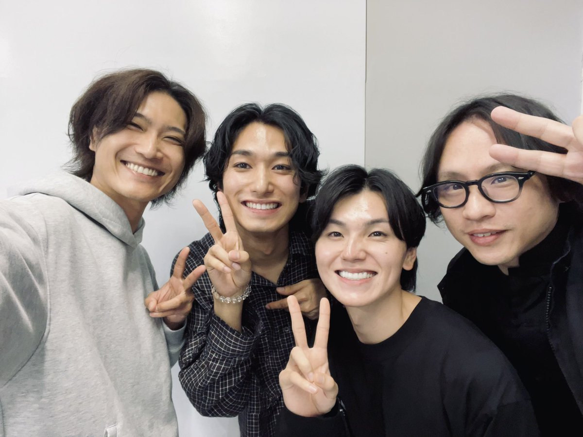 アレン座／Allen suwaru tweet media