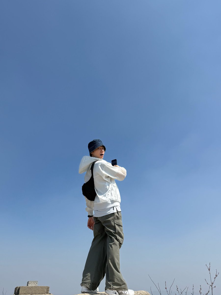 지구에 진심인 달님 tweet media