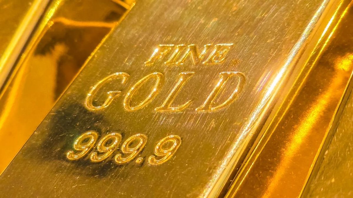 BadwiCrypto's tweet photo. 🥇 تراهن UBS على عودة الذهب بقوة:

📈 البنك السويسري يرى أن أساسيات الذهب لا تزال قوية رغم التراجع الأخير 
🎯 السعر المستهدف 5,900 دولار للأونصة بنهاية العام https://t.co/nQPEbWon84