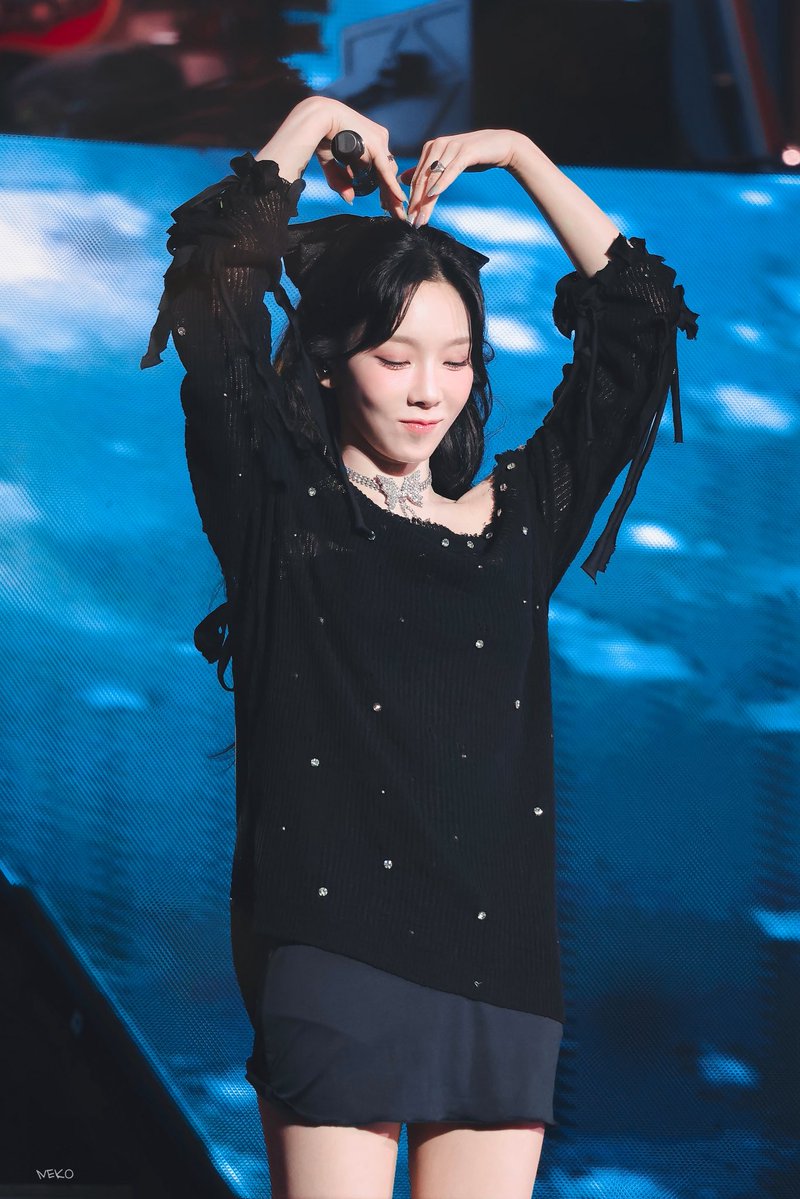 NekoMochiii tweet media