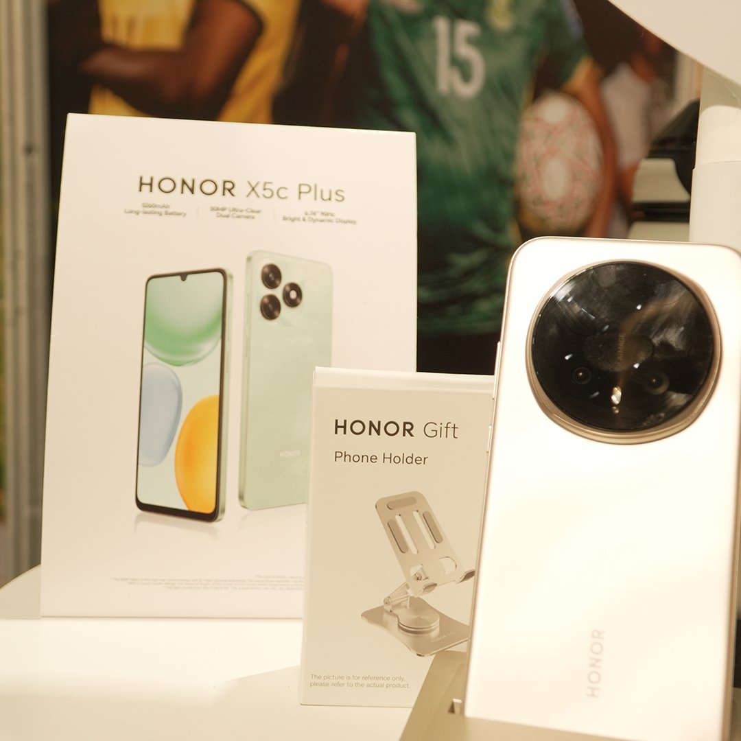 RGBGamingZA's tweet photo. 🎉📱 We’re excited to kick off this incredible partnership with HONOR in the esports space! 🚀🎮

HONOR has been keeping the Rand Show buzzing with energy, showcasing some of their amazing devices and bringing the hype all weekend long 🔥

#RGBGaming #HONOR #RandShow2026 https://t.co/NfT1UqRksf