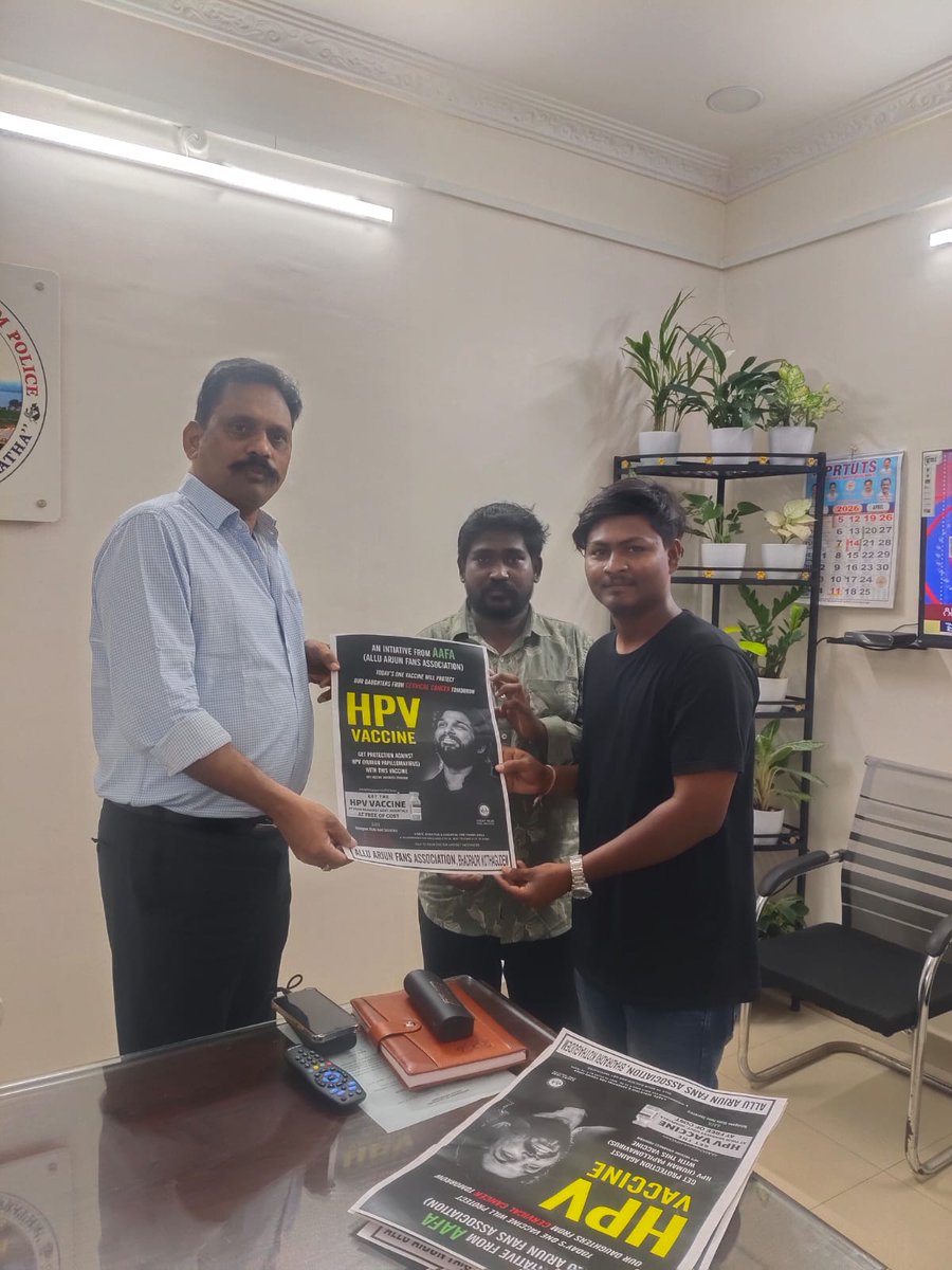 AAFAOnline's tweet photo. Bhadradri kothagudem  Allu Arjun fans.
Kothagudem dsp adhinarya sir tho poster lunch 
Telangana state joint secretary mathin 
Kothagaudem town.precident. thanun. Bunny. Kothagaudem committee members

#AAFASupportsHPVDrive
#HPVVaccine
#CervicalCancerAwareness
#SwasthNariViksitBharat