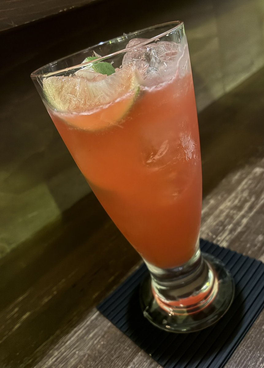 やっぱりmilkcafeと言えば純潔なんやで

酸っぱいの好きな自分からしたら、ライム多めはご褒美なんやで

疲れぶっ飛ばして明日も仕事頑張るやで

新人さんも増えて大変やろうけど、頑張るんやで！
#milkcafe