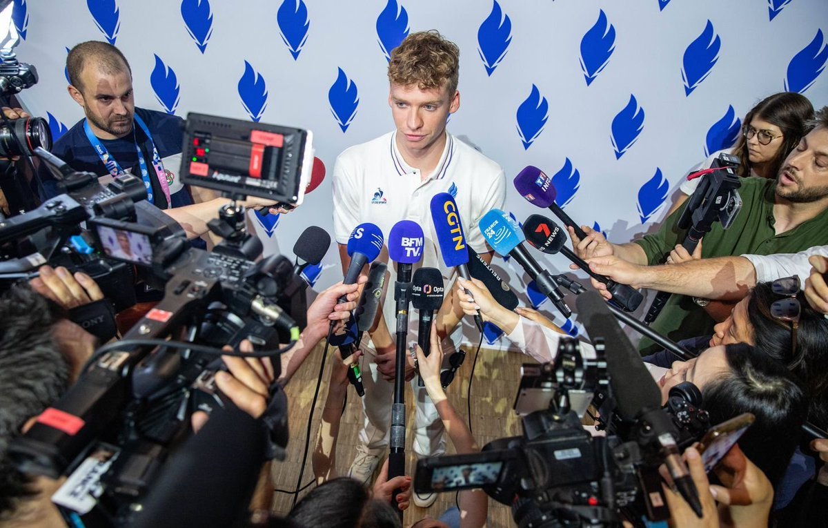 actuswim's tweet image. France Télévisions prépare “Beyond Gold”, un documentaire consacré à Léon Marchand 🇫🇷
Après son exploit historique aux JO de Paris 2024, le film suit son quotidien dans l’après célébrité : immersion dans la vie du nouveau visage de la natation mondiale👑

#Natation #swimming