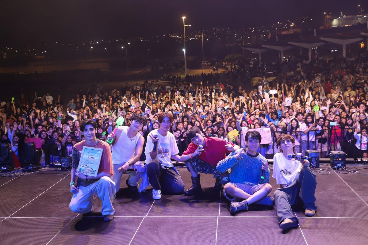 Q_ARE PICS tweet media