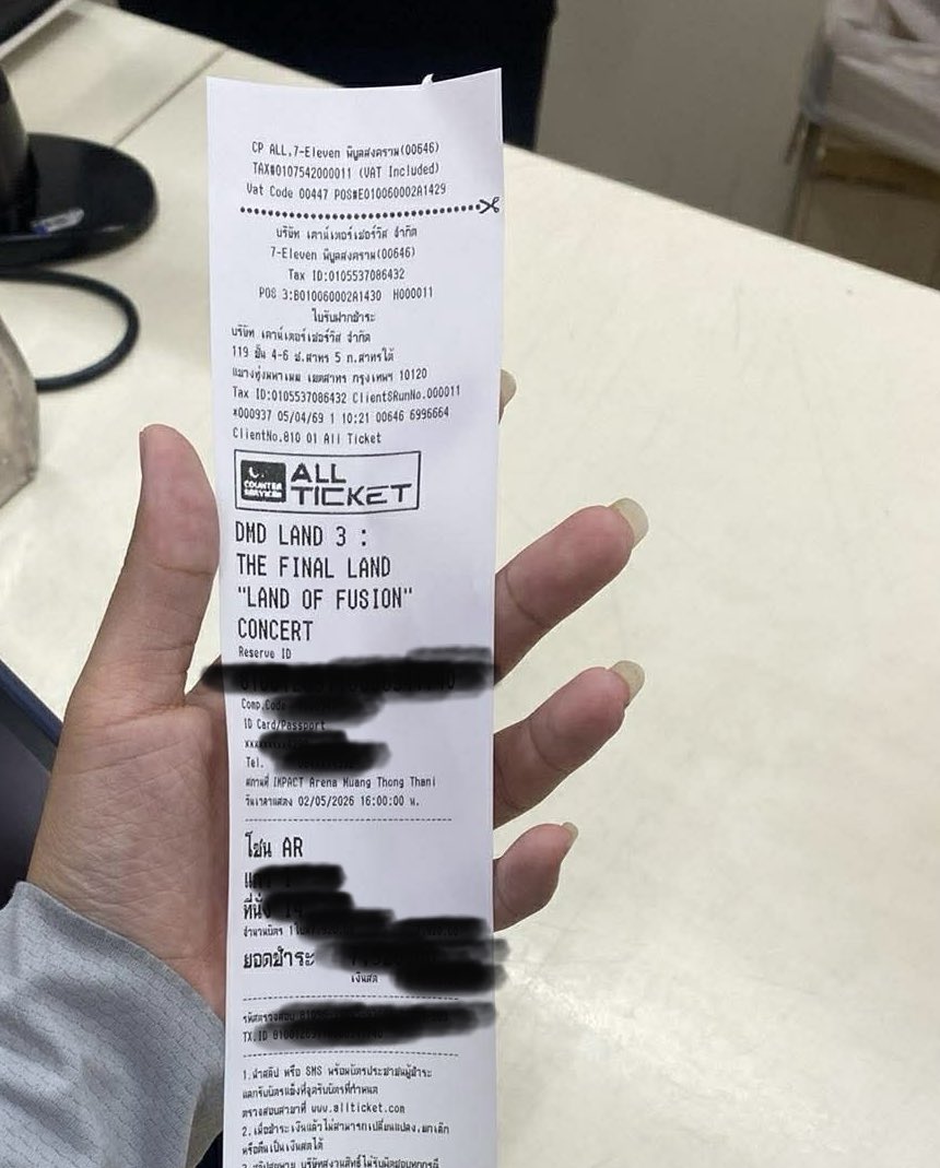 Sall2909_'s tweet photo. Thank you @Bowbo_ticket
For securing my ticket!!!
#bowboreview
#DMDLAND3 https://t.co/xNtf9ybLsf