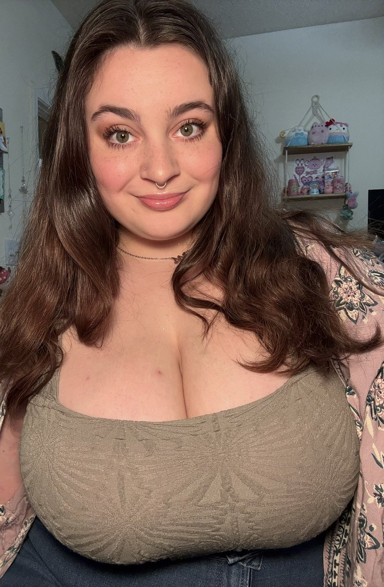 it’s rare i catch a smile on camera
 :)