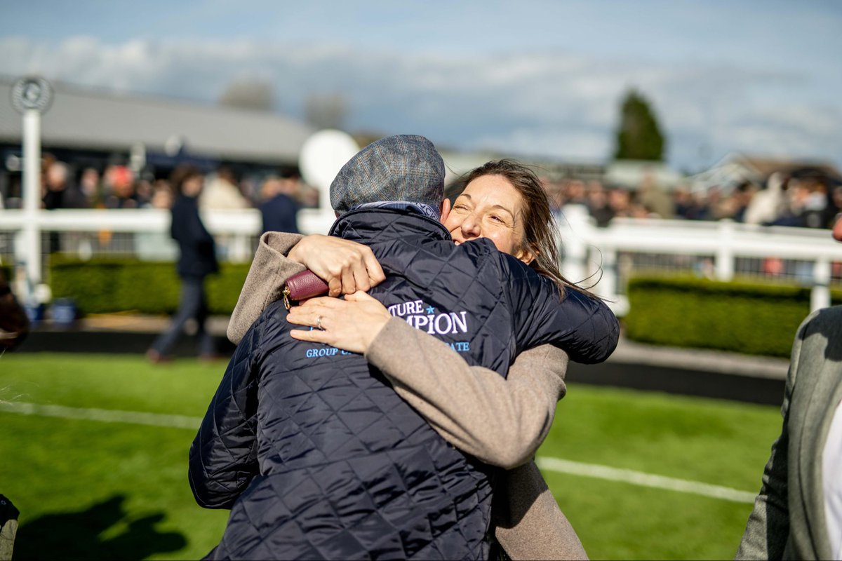 BathRacecourse's tweet photo. 🏆 AZURE ANGEL soars to victory in the @WhitsburyManor / @BritishEBF Lansdown Stakes (Class 1)! https://t.co/mMtqRQxZgv