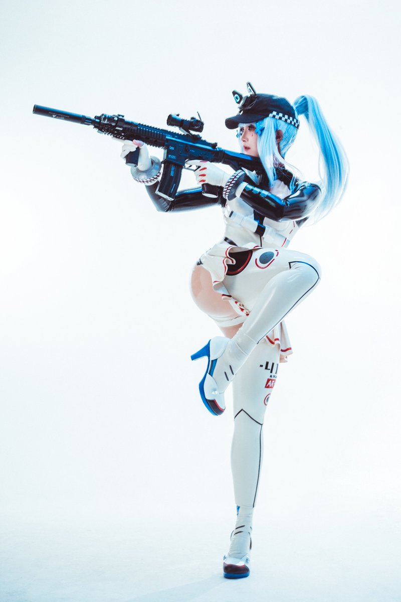 𝒀𝒐𝒖 𝒄𝒂𝒎𝒆 𝒂𝒕 𝒕𝒉𝒆 𝒓𝒊𝒈𝒉𝒕 𝒕𝒊𝒎𝒆, 𝒏𝒐𝒘 𝒚𝒐𝒖 𝒄𝒂𝒏 𝒘𝒊𝒕𝒏𝒆𝒔𝒔 𝒘𝒊𝒕𝒉 𝒚𝒐𝒖𝒓 𝒐𝒘𝒏 𝒆𝒚𝒆𝒔 𝒕𝒉𝒆 𝒄𝒂𝒑𝒂𝒃𝒊𝒍𝒊𝒕𝒊𝒆𝒔 𝒂 𝒓𝒆𝒂𝒍 𝑻𝒂𝒄𝒕𝒊𝒄𝒂𝒍 𝑫𝒐𝒍𝒍 𝒔𝒉𝒐𝒖𝒍𝒅 𝒑𝒐𝒔𝒔𝒆𝒔𝒔.

#HK416 #Klukai #GirlsFrontline2Exilium #latex #cosplay