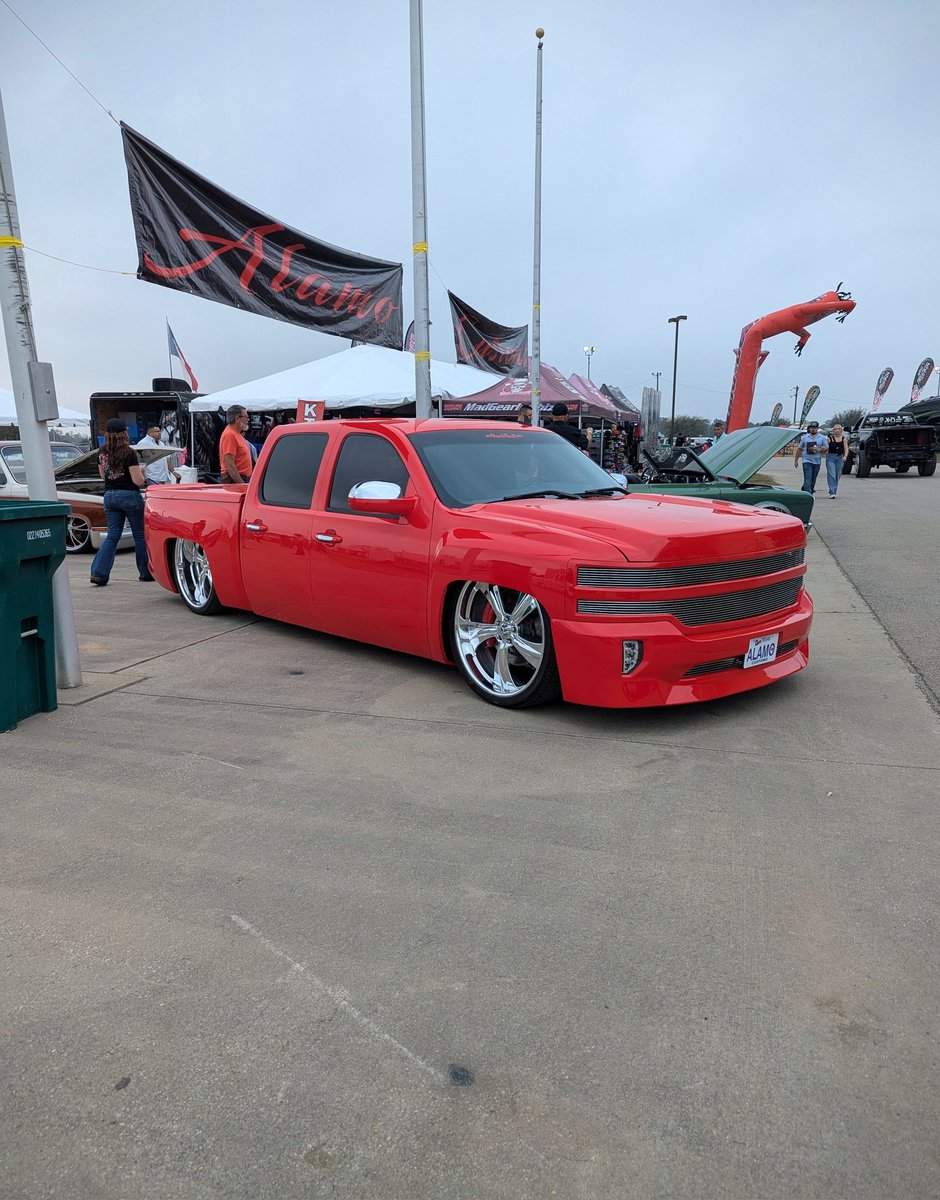 ๐๐ฐ๐ช๐ฏ๐ต๐ญ๐ฆ๐ด๐ด ๐๐ง๐ช๐๐ ๐จโข tweet media