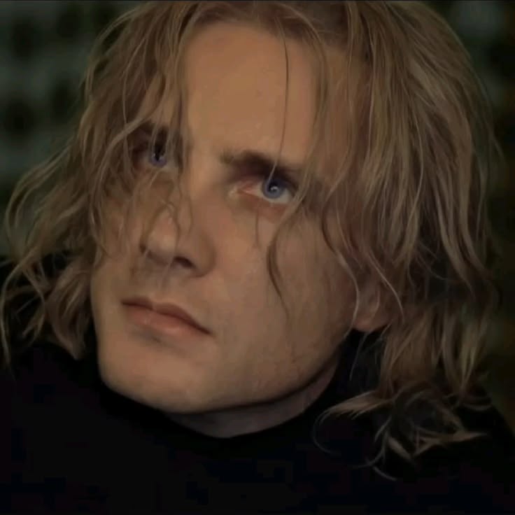 крёстная ведьма𓆸 tweet media