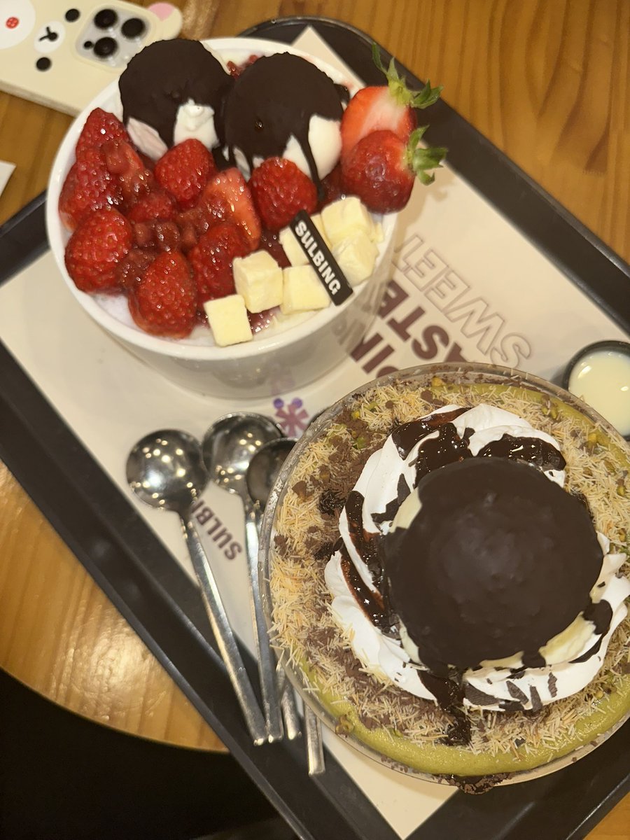 datdat.. tweet media