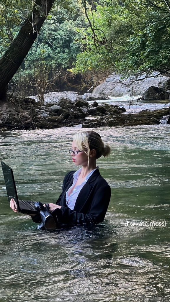 𝐑.𝐎.𝐊 👑 tweet media