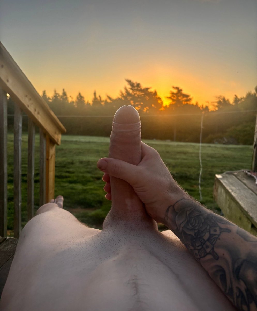 Thickcockguy tweet media