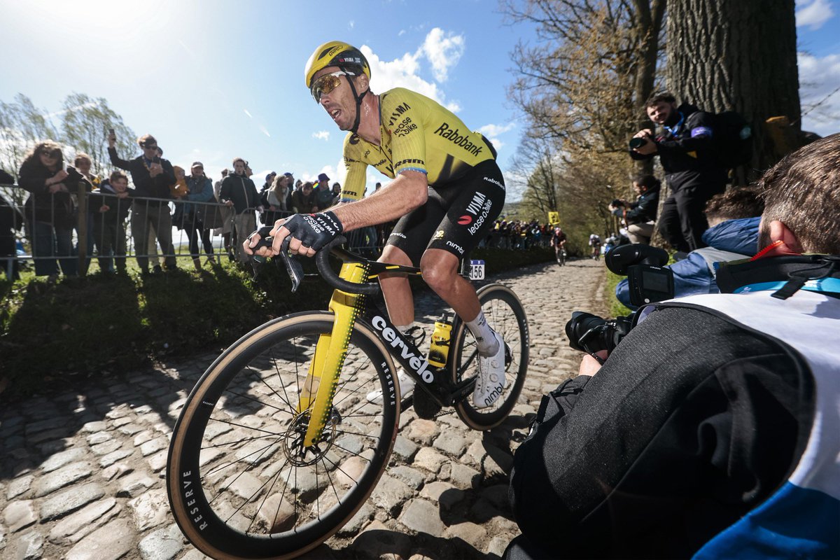 vismaleaseabike's tweet image. 🇧🇪 #RVV26

𝗡𝗲𝘃𝗲𝗿 𝗴𝗶𝘃𝗲 𝘂𝗽.  

Wout takes fourth after a brutal Tour of Flanders. 👏