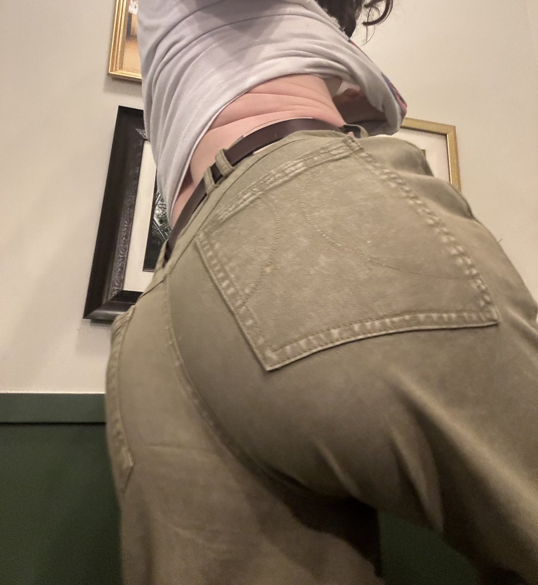 helmet girl tweet media