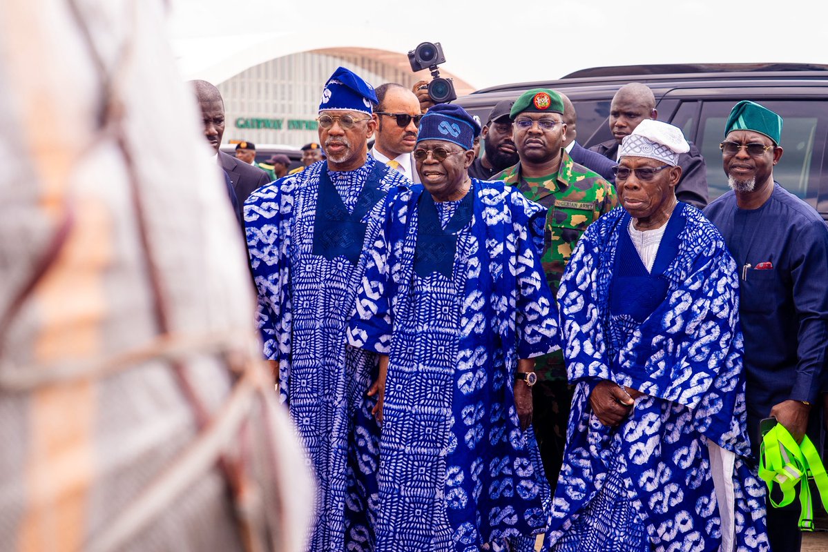 𝔼𝕟𝕟𝕪 tweet media