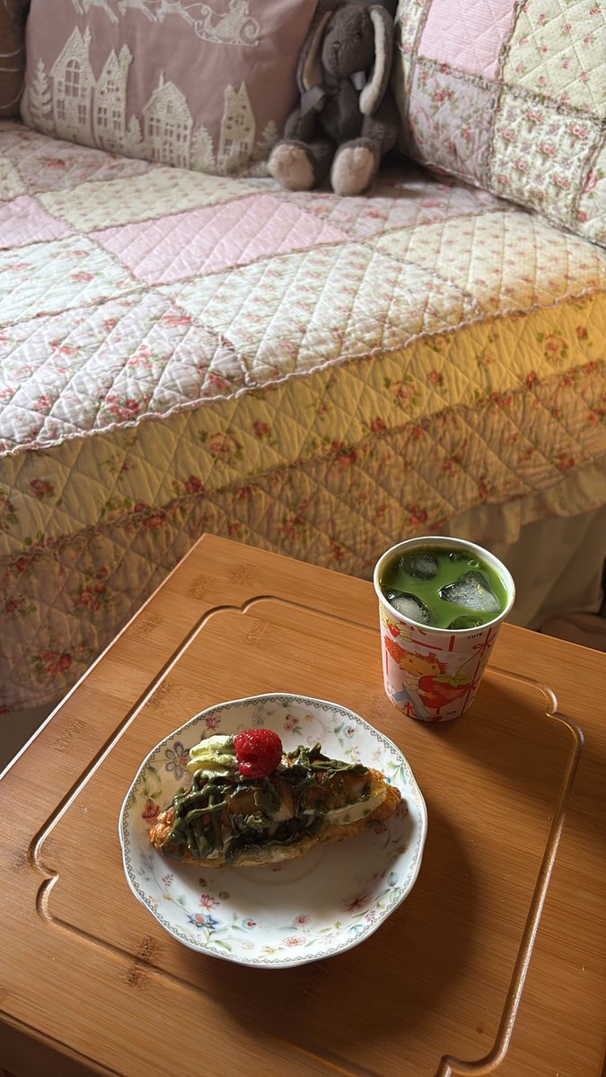 rnem6_6's tweet photo. matcha 🍵🩰🦢 https://t.co/cBQ29qx1km