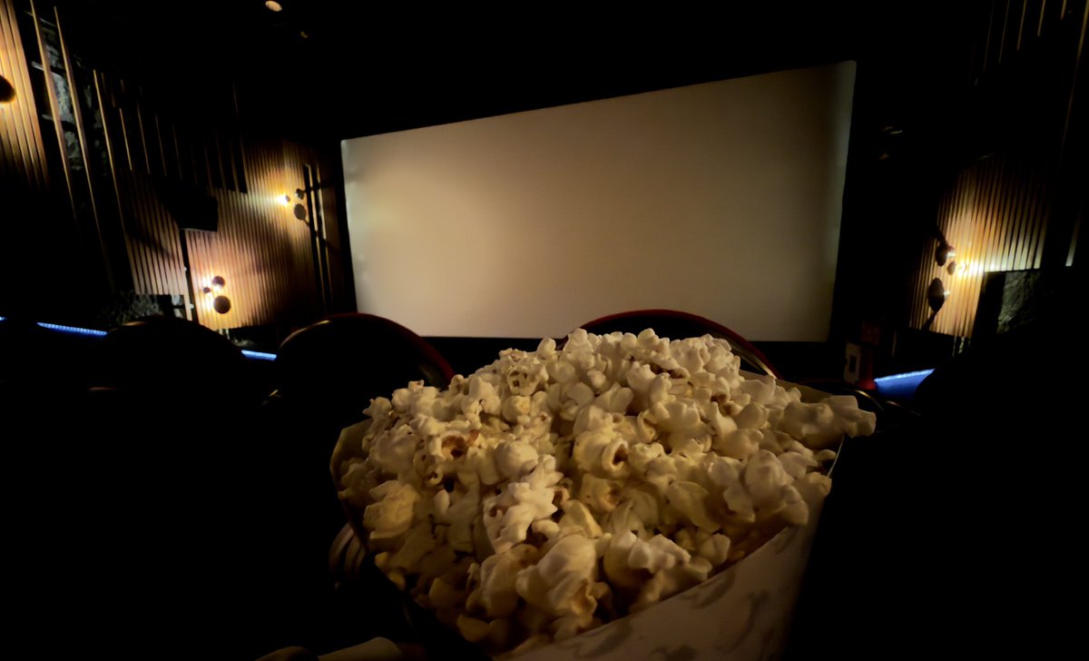 juatmanmenorca1's tweet photo. No existe mejor lugar para “salvarse” que en el cine 🚀 . https://t.co/0hPsAiqDcU